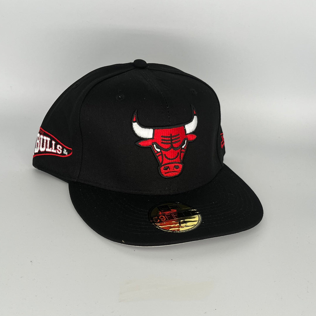 Chicago Bulls Bulls Side Patch New Era NBA 59Fifty Fitted Hat