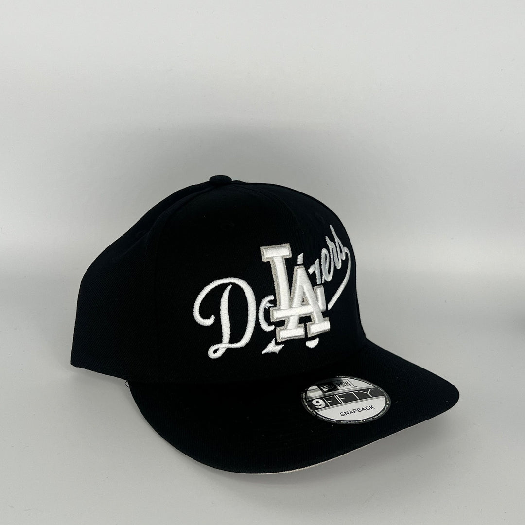 Black Los Angeles Dodgers LA Overlap New Era MLB 9Fifty Snapback Hat
