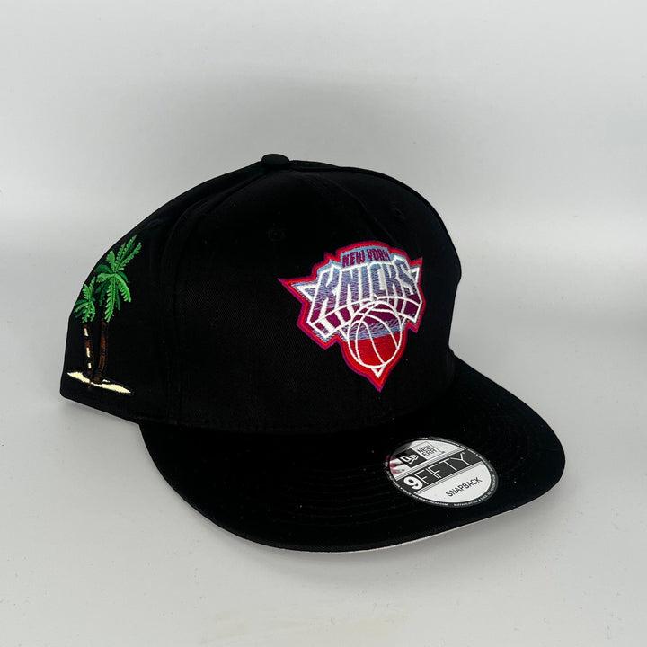 Black New York Knicks Palm Tree Side Patch New Era NBA 9Fifty Snapback Hat
