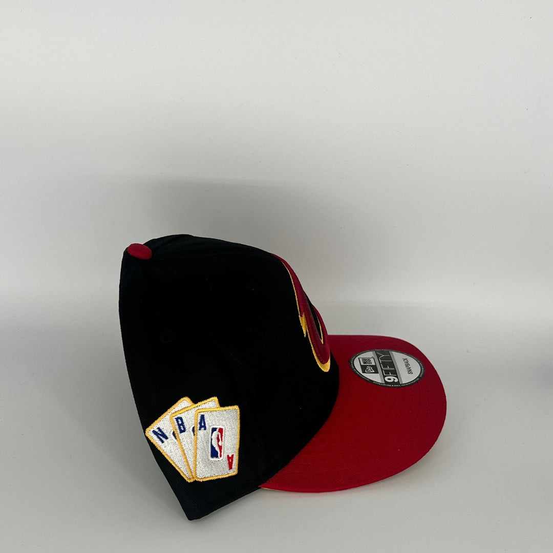 Black Red Cleveland Cavaliers NBA Side Patch New Era NBA 9Fifty Snapback Hat