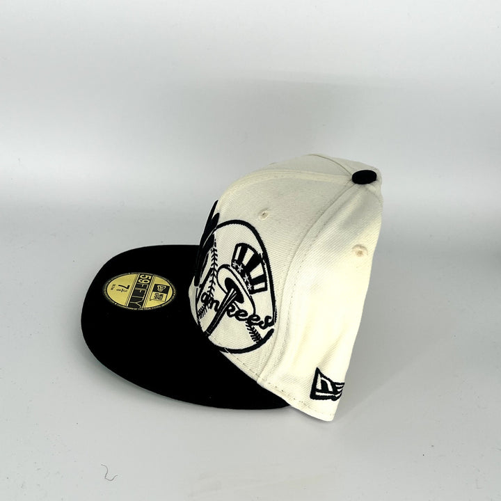 White Black New York Yankees New Era MLB 59Fifty Fitted Hat