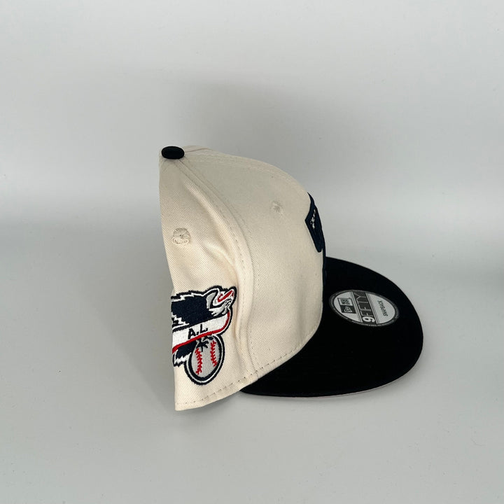 White Black Texas Rangers A.L. Side Patch New Era MLB 9Fifty Snapback Hat