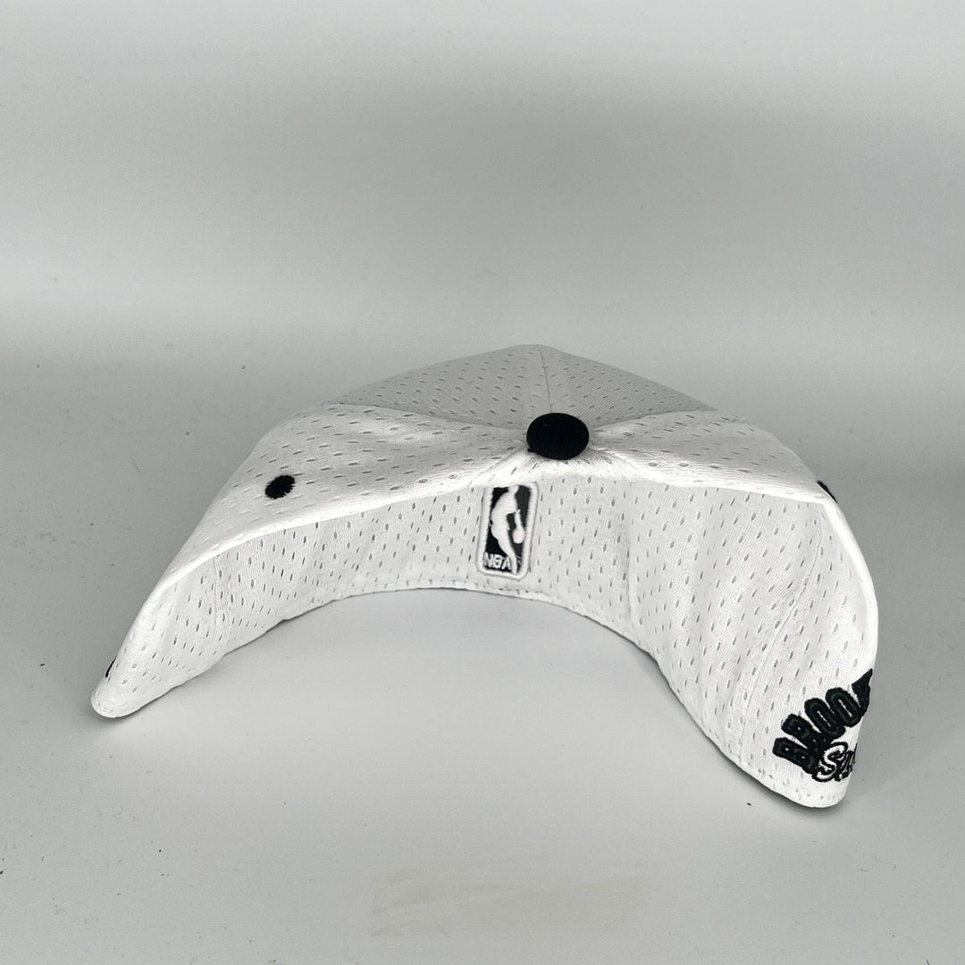 White Black Brooklyn Nets New Era NBA 59Fifty Fitted Hat