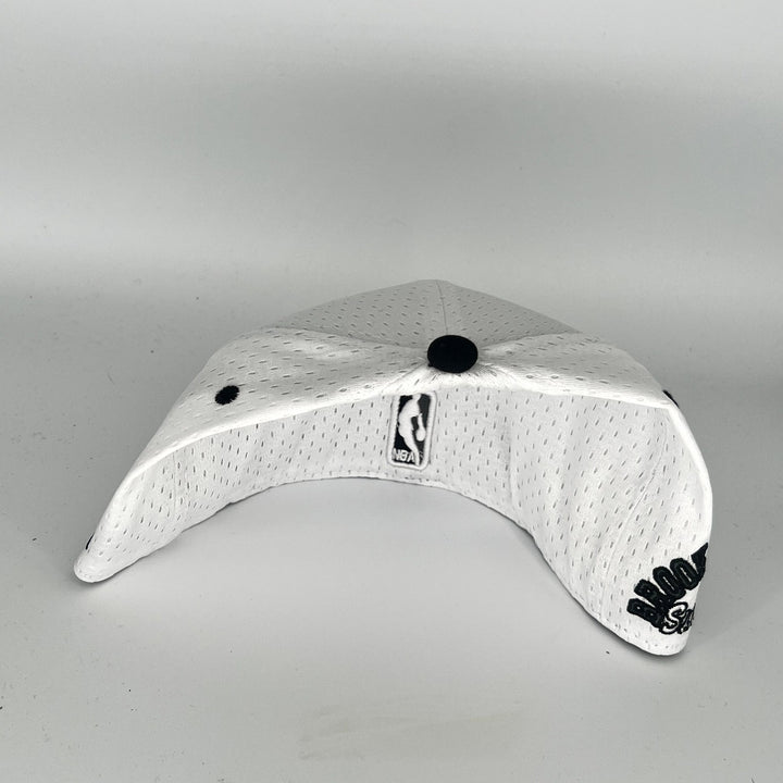 White Black Brooklyn Nets New Era NBA 59Fifty Fitted Hat