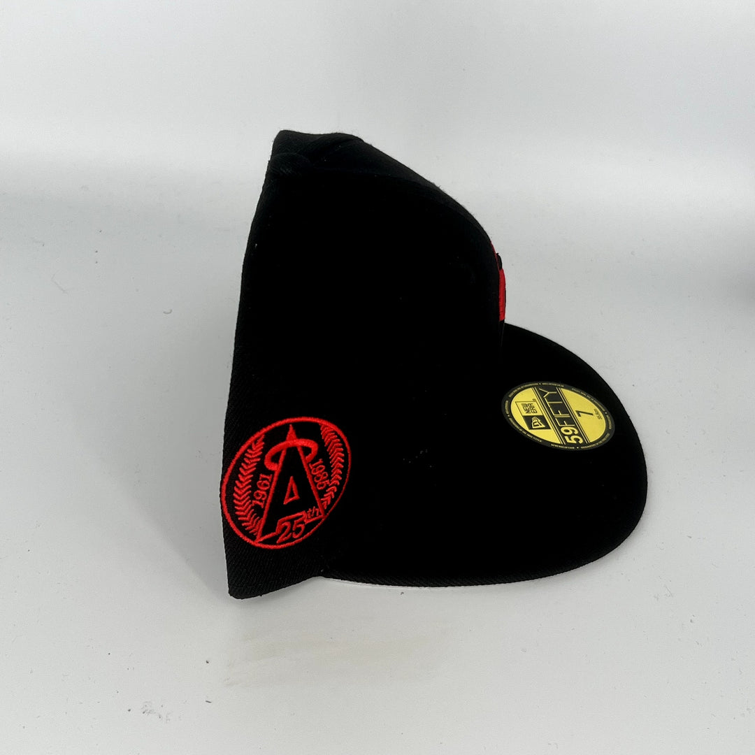 Black Los Angeles Angels New Era MLB 59Fifty Fitted Hat
