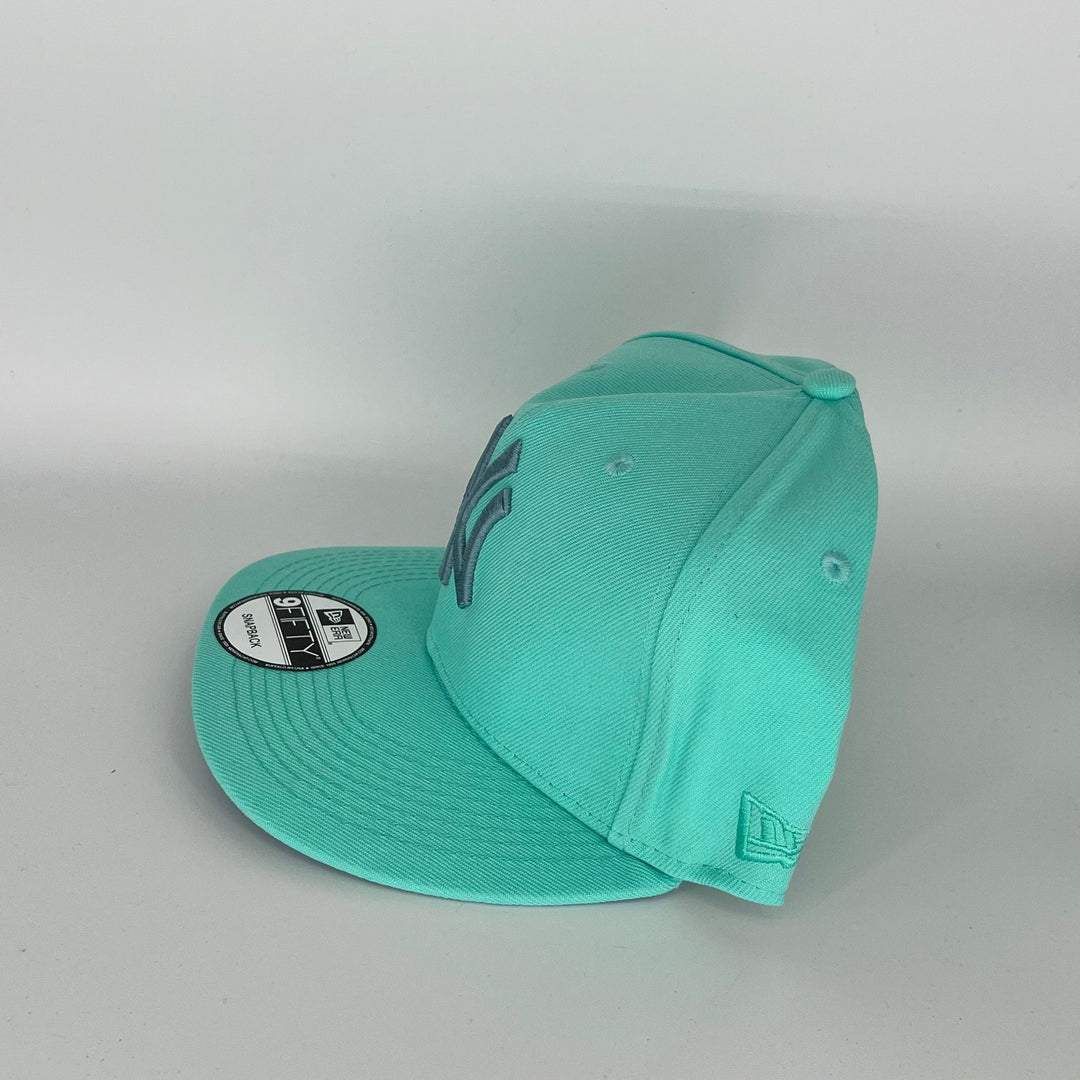 Blue New York Yankees 1999 World Series Side Patch New Era MLB 9Fifty Snapback Hat