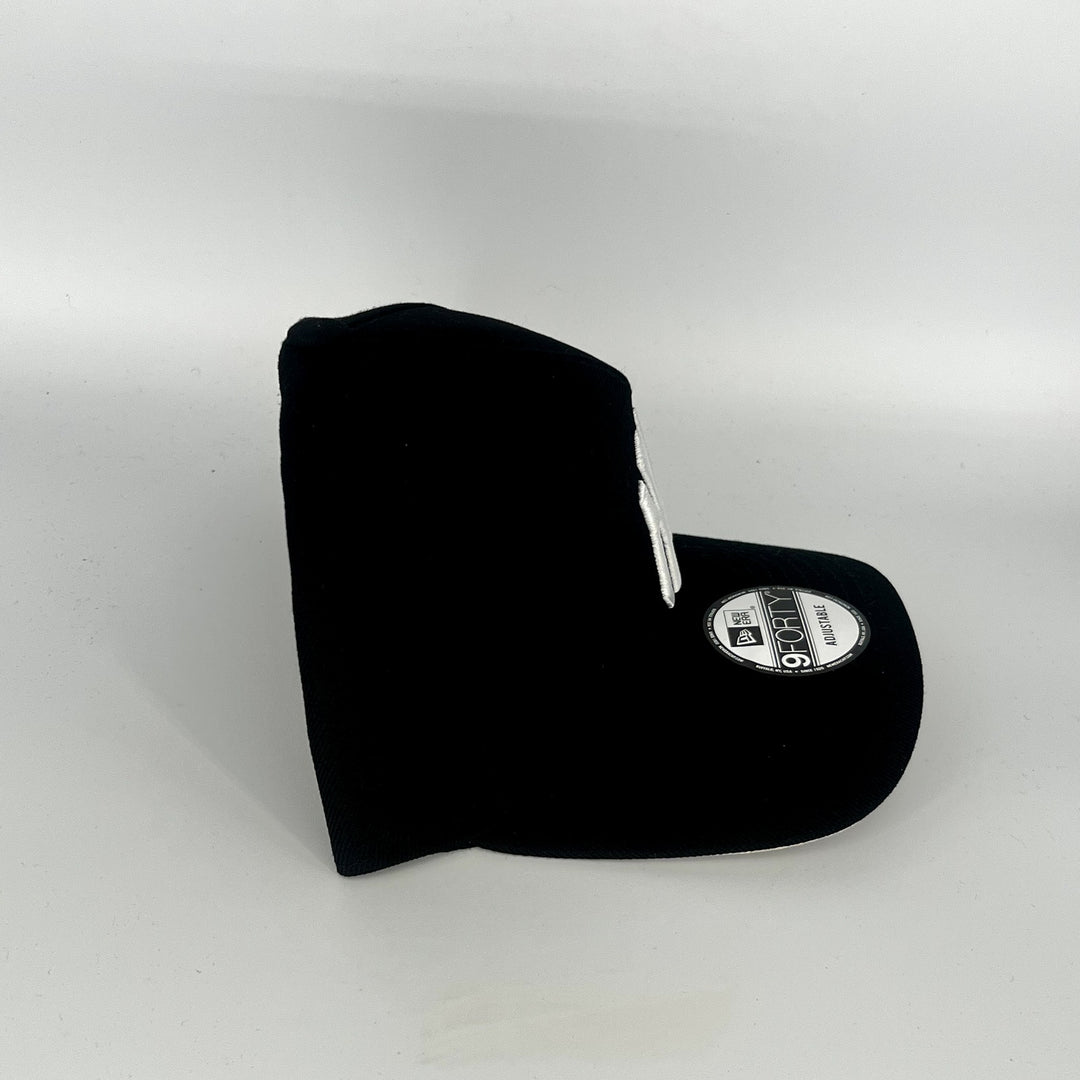 Black New York Yankees New Era 9Forty Snapback Hat