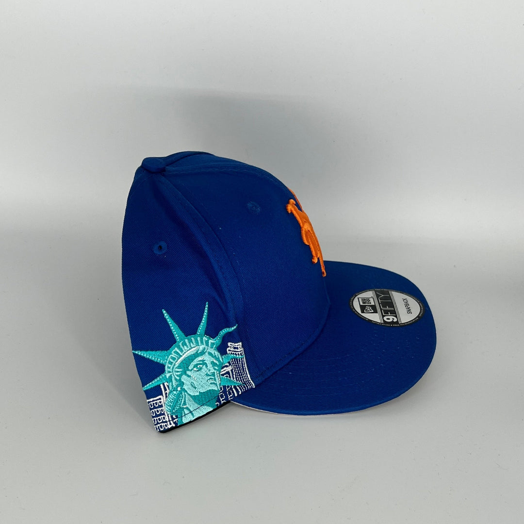 Blue New York Mets Statue of Liberty Side Patch New Era MLB 9Fifty Snapback Hat