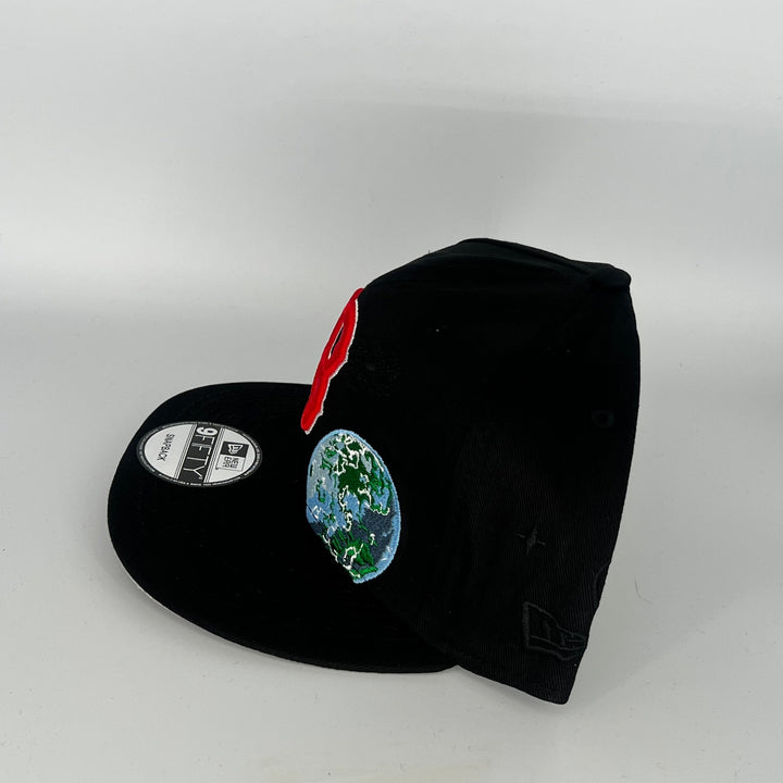 Black Boston Red Sox Globe Patch New Era MLB 9Fifty Snapback Hat