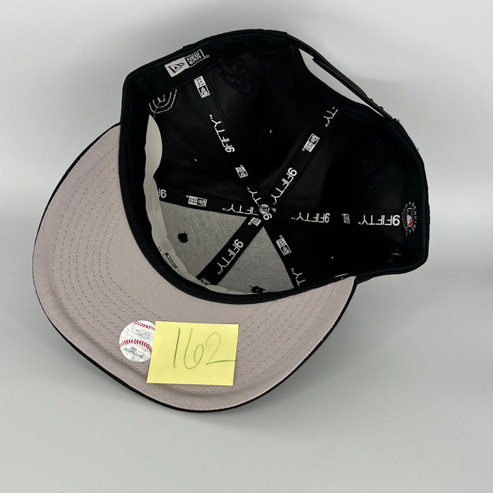 Black Chicago White Sox Globe Patch New Era MLB 9Fifty Snapback Hat