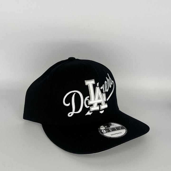 Black Los Angeles Dodgers LA Overlap New Era MLB 9Fifty Snapback Hat