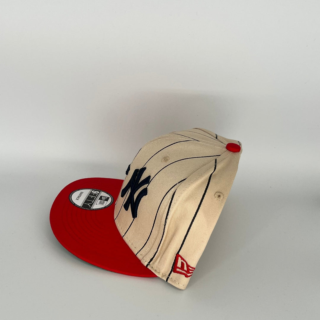 Brown Red New York Yankees Vs Diablos  New York Yankees Diablos Side Patch New Era MLB 9Fifty Snapback Hat