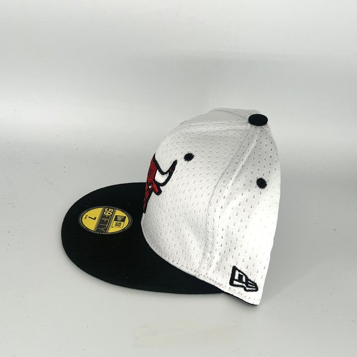 White Black Chicago Bulls New Era NBA 59Fifty Fitted Hat