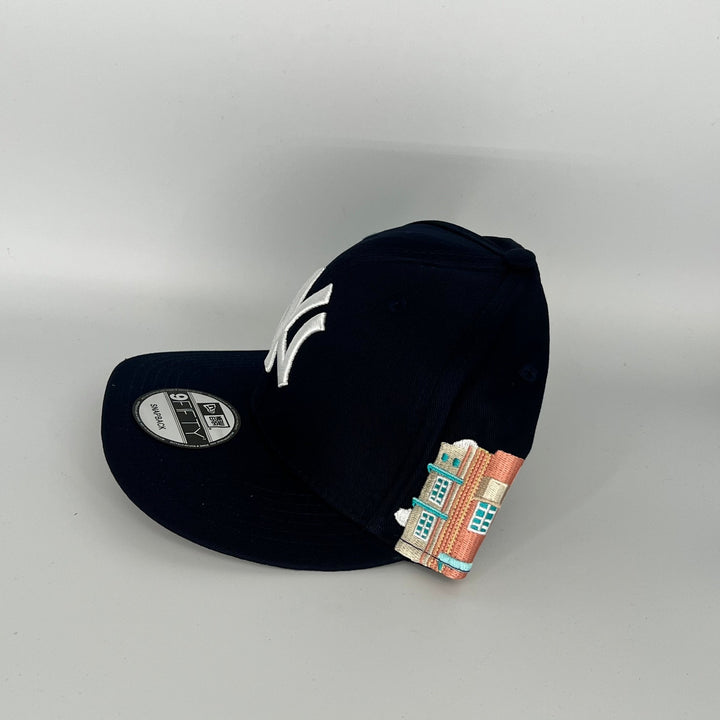 Black New York Yankees Statue of Liberty Side Patch New Era MLB 9Fifty Snapback Hat