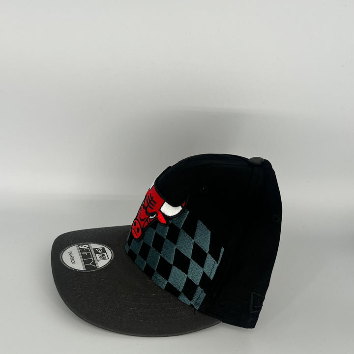 Black Chicago Bulls Checkered Racing Flags Side Patch New Era NBA 9Fifty Snapback Hat