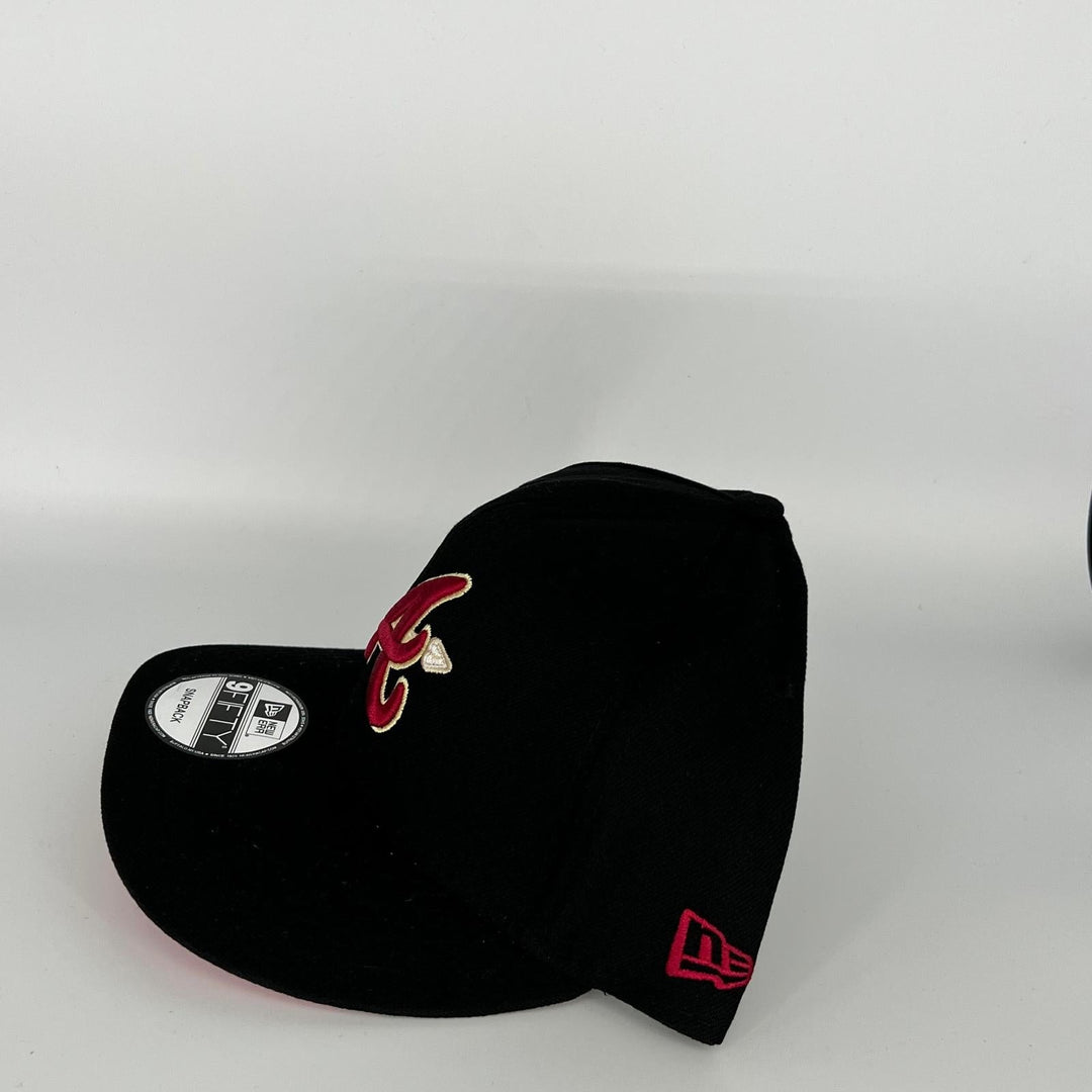 Black Atlanta Braves Cherub Bow & Arrow Side Patch New Era MLB 9Fifty Snapback Hat