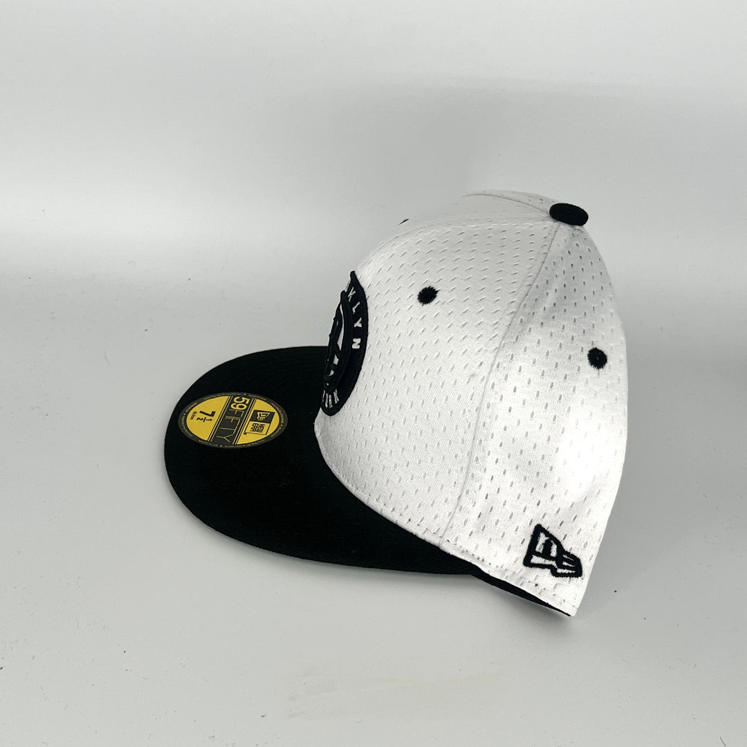 White Black Brooklyn Nets New Era NBA 59Fifty Fitted Hat
