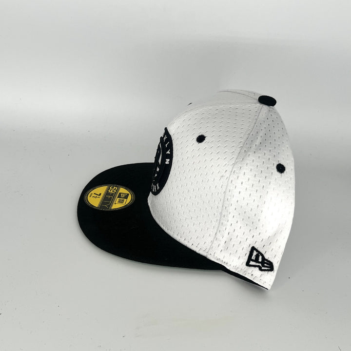 White Black Brooklyn Nets New Era NBA 59Fifty Fitted Hat