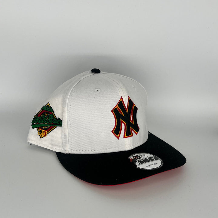 White/Black New York Yankees 1996 World Series Side Patch New Era MLB 9Fifty Snapback Hat
