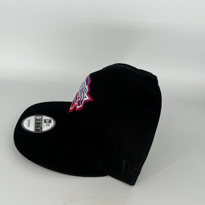 Black New York Knicks Palm Tree Side Patch New Era NBA 9Fifty Snapback Hat