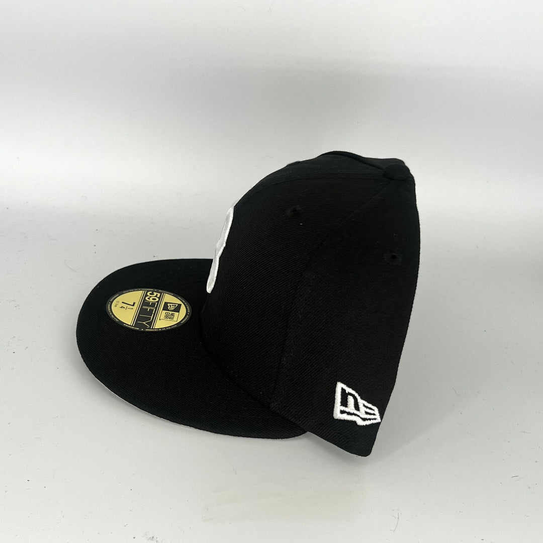 Black Boston Red Sox New Era MLB 59Fifty Fitted Hat
