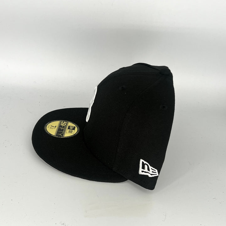 Black Boston Red Sox New Era MLB 59Fifty Fitted Hat