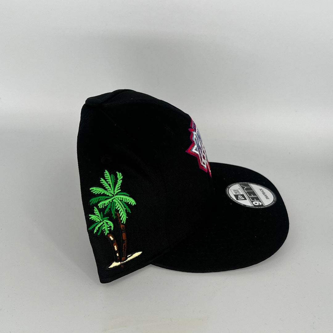 Black New York Knicks Palm Tree Side Patch New Era NBA 9Fifty Snapback Hat