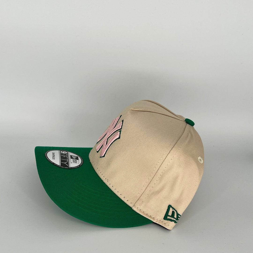 Khaki Green New York Yankees 2000 World Series Side Patch New Era MLB 9Fifty Snapback Hat