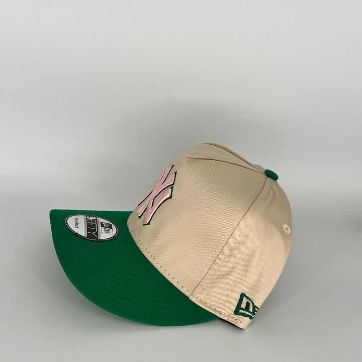 Khaki Green New York Yankees 2000 World Series Side Patch New Era MLB 9Fifty Snapback Hat