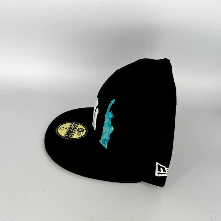 Black New York Yankees Statue of Liberty New Era MLB 59Fifty Fitted Hat