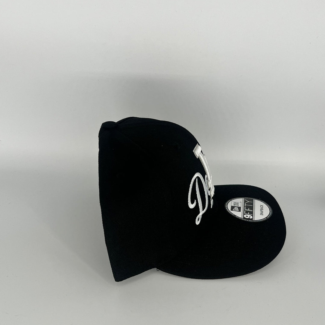 Black Los Angeles Dodgers LA Overlap New Era MLB 9Fifty Snapback Hat