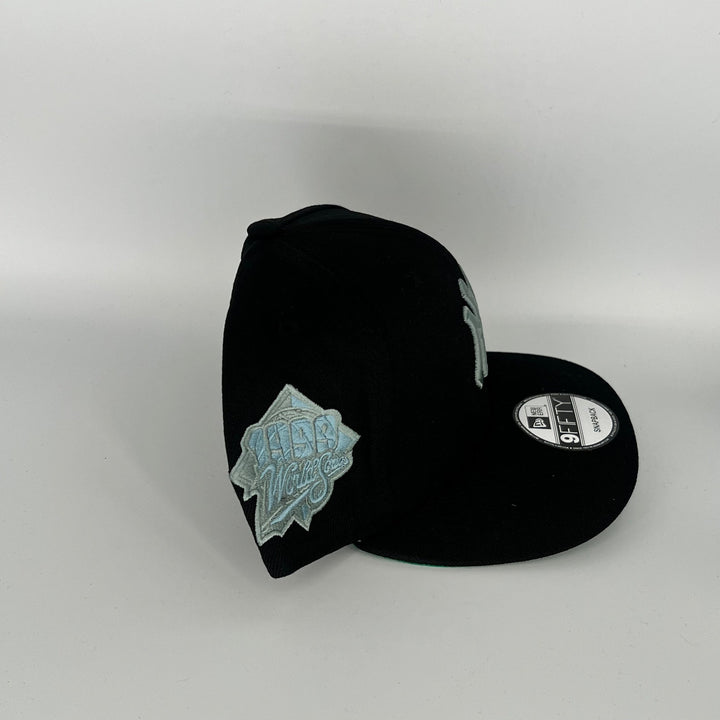 Black New York Yankees 1999 World Series Side Patch New Era MLB 9Fifty Snapback Hat