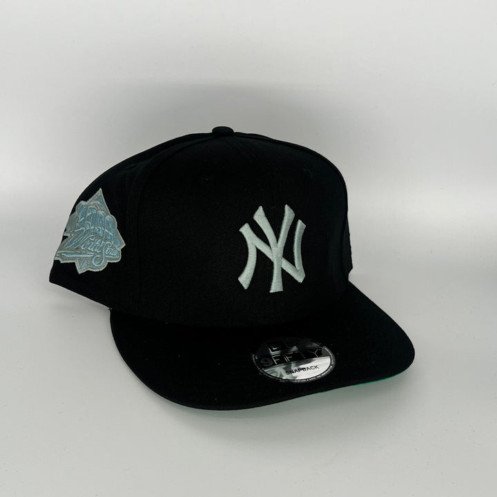 Black New York Yankees 1999 World Series Side Patch New Era MLB 9Fifty Snapback Hat