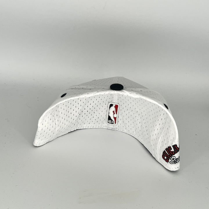 White Black Chicago Bulls New Era NBA 59Fifty Fitted Hat